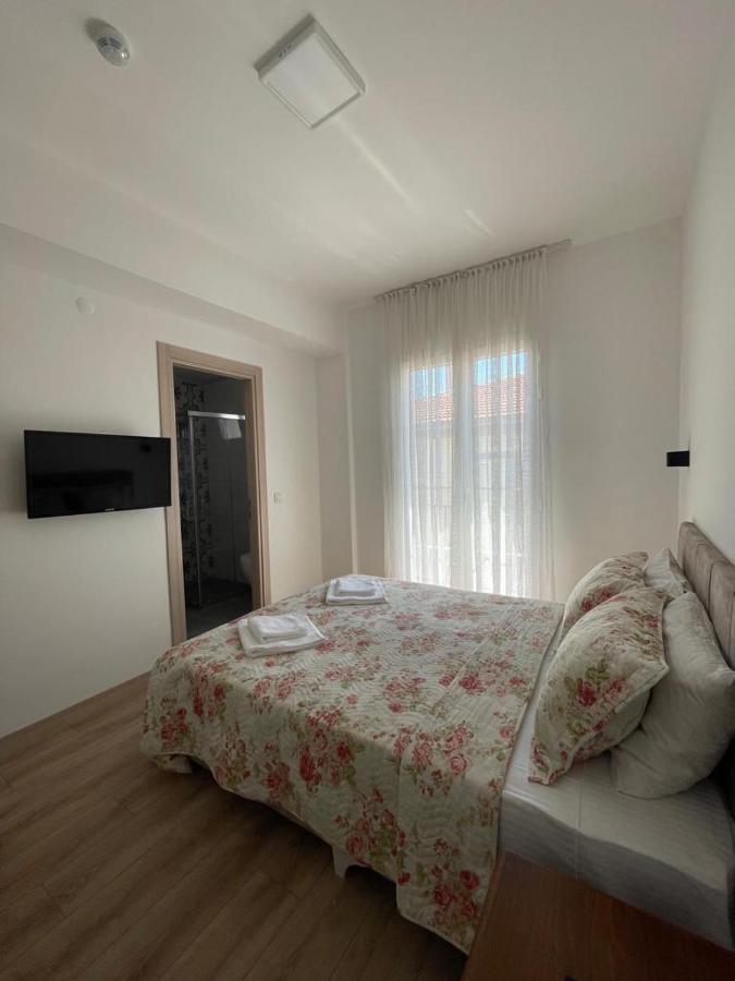 Adil Pansiyon Çeşme Exterior foto