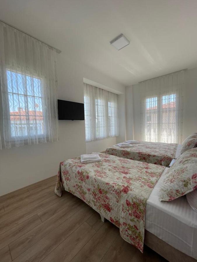 Adil Pansiyon Çeşme Exterior foto